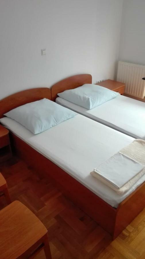 Apartmani "Radi" Baska Voda Exterior photo